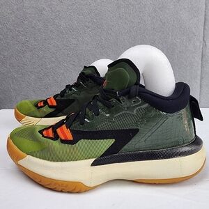 Nike Jordan Zion 1 Carbon Green/Black-Asparagus Grade-School Size 5 1/2